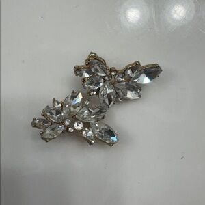 Oliver and piper- Crystal Floral Earrings